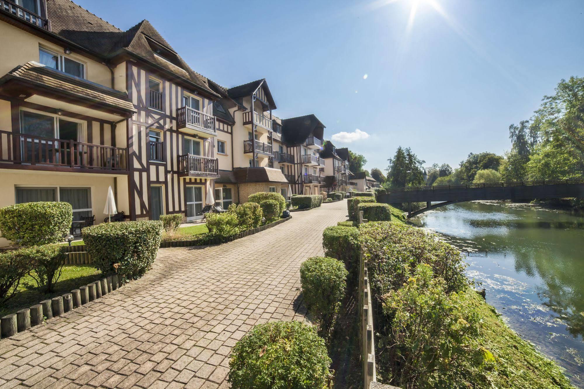 Aparthotel Karma Manoir Des Deux Amants Connelles Exteriér fotografie