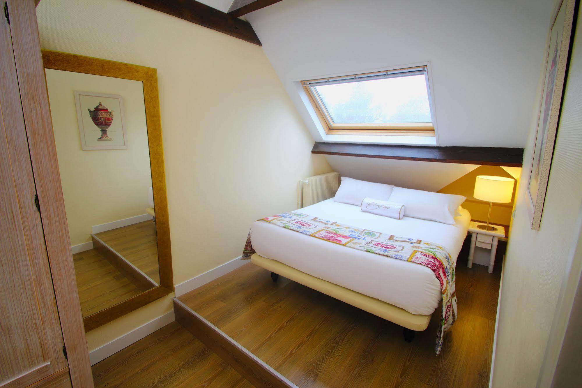 Aparthotel Karma Manoir Des Deux Amants Connelles Exteriér fotografie