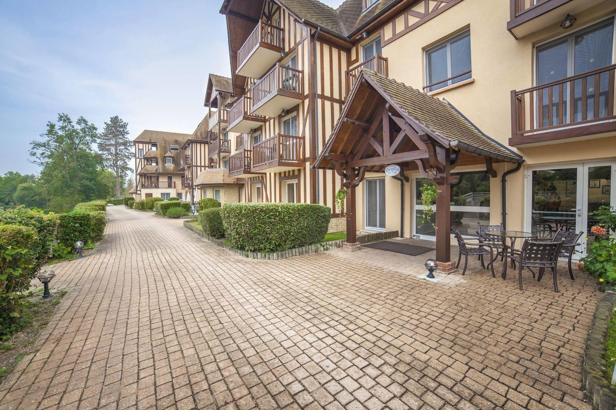 Aparthotel Karma Manoir Des Deux Amants Connelles Exteriér fotografie